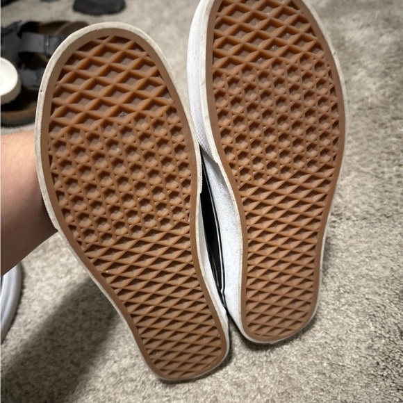 Vans - Picture 3 of 4